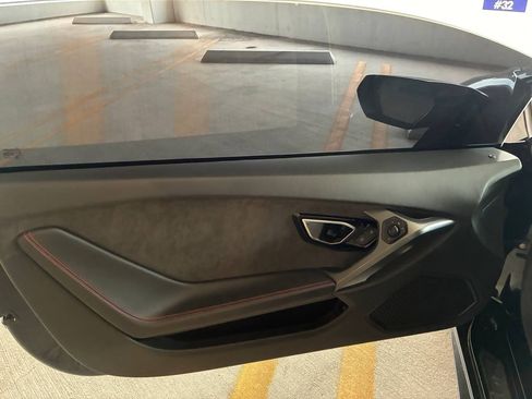 Used 2015 Lamborghini Huracan LP 610-4 image 11