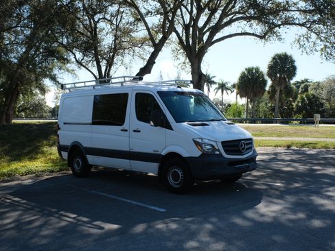 Used 2016 Mercedes-Benz Sprinter 2500 image 6
