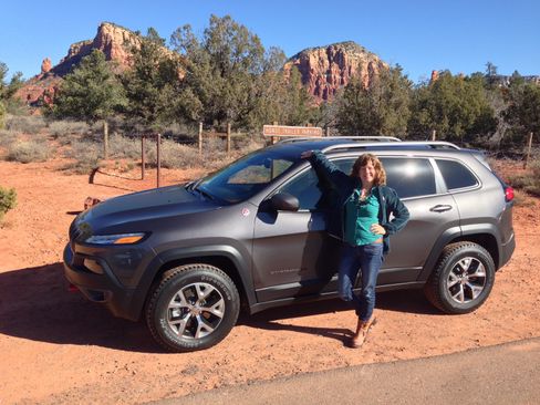Used 2014 Jeep Cherokee Trailhawk w/ Technology Group AWD/4WD image 1
