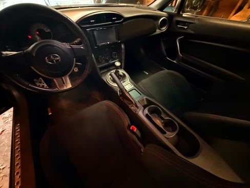 Used 2013 Scion FR-S image 23