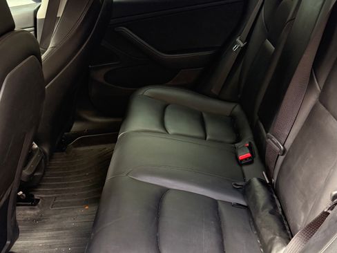 Used 2021 Tesla Model 3 Performance image 6