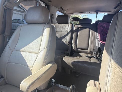 Used 2001 Toyota Sequoia Limited RWD image 5