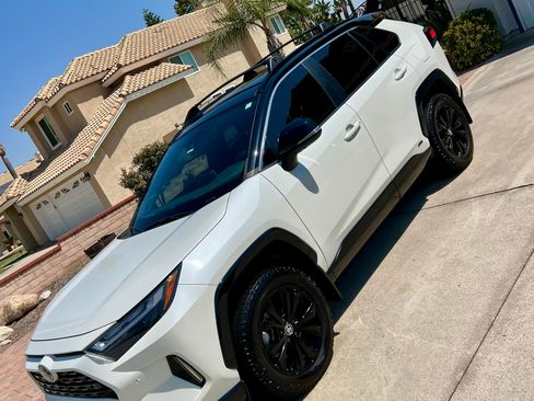 Used 2022 Toyota RAV4 XSE image 2