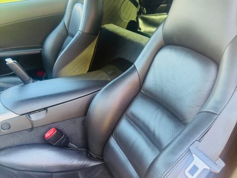 Used 2005 Chevrolet Corvette Coupe w/ Preferred Equipment Group image 15