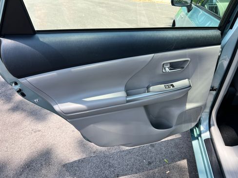 Used 2015 Toyota Prius V Four FWD image 22