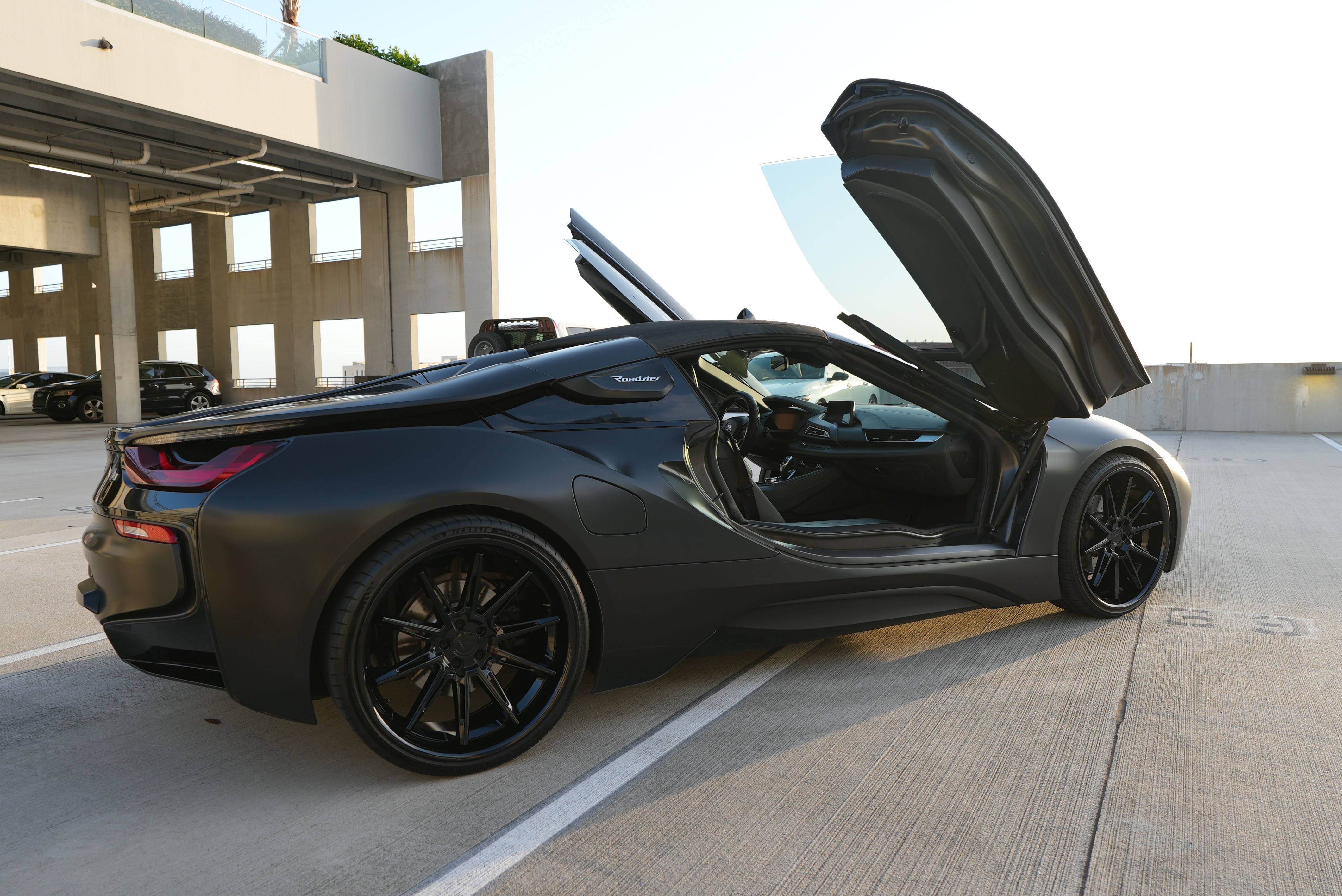 Used 2019 BMW i8 Roadster AWD/4WD image 5