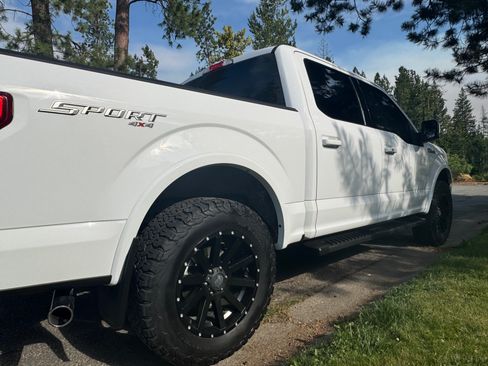 Used 2020 Ford F150 Lariat w/ Equipment Group 502A Luxury image 9