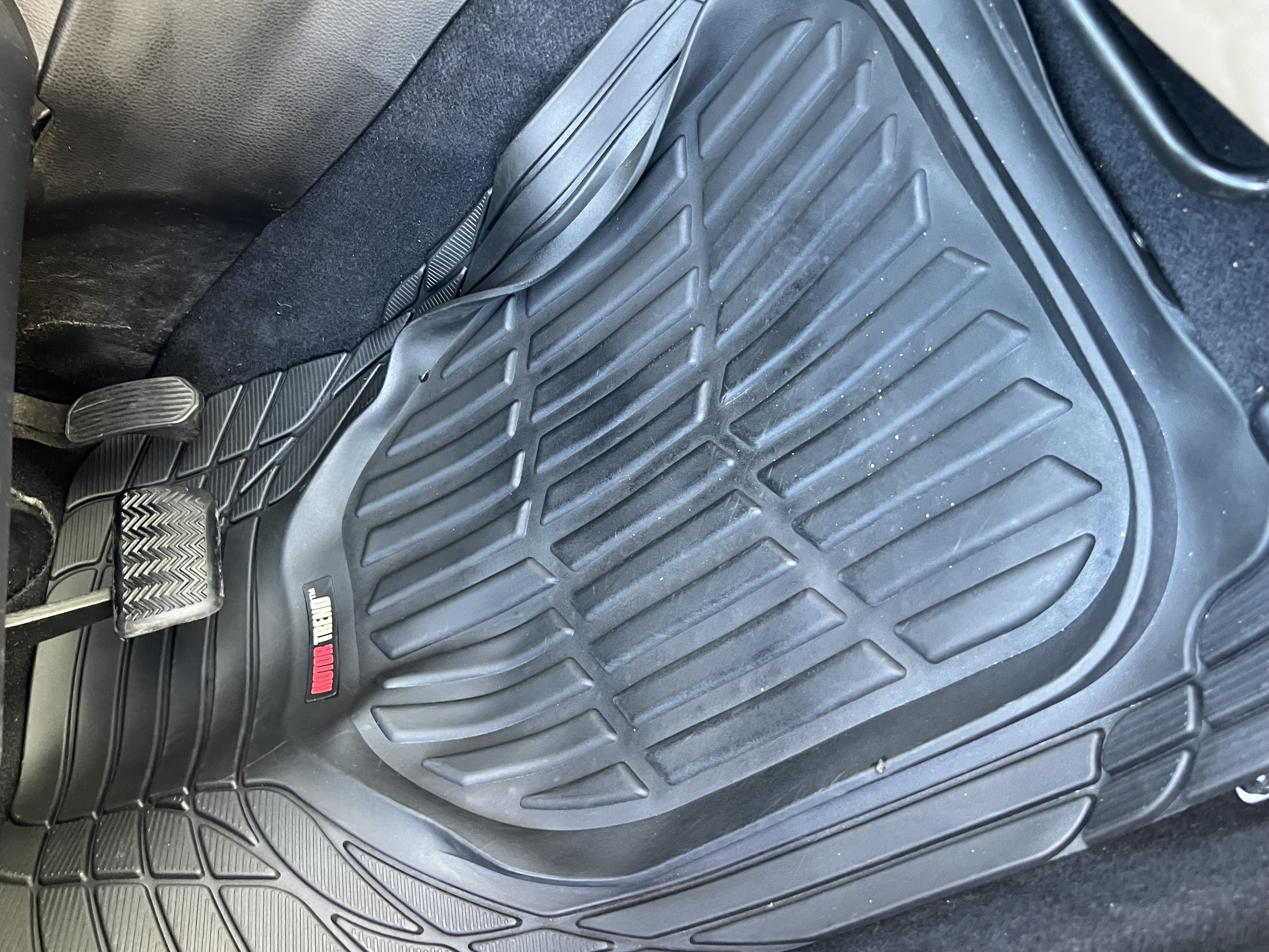Used 2015 Toyota Corolla LE FWD image 5