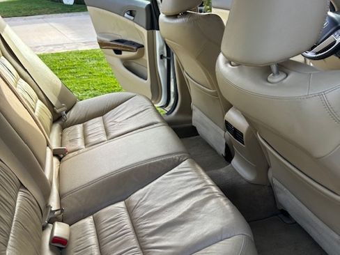 Used 2010 Honda Accord EX-L image 10