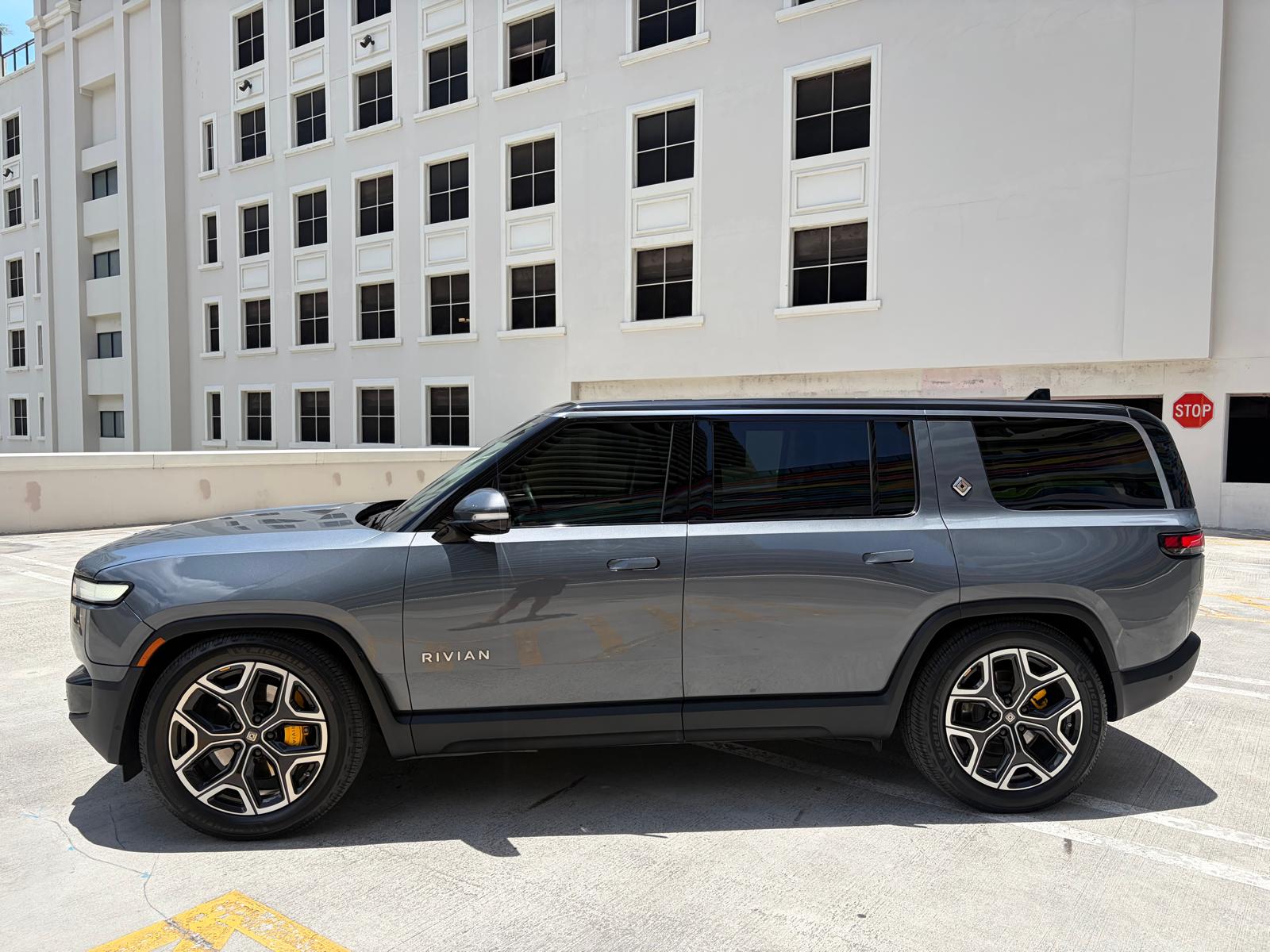 Used 2023 Rivian R1S Launch Edition Quad AWD/4WD image 11