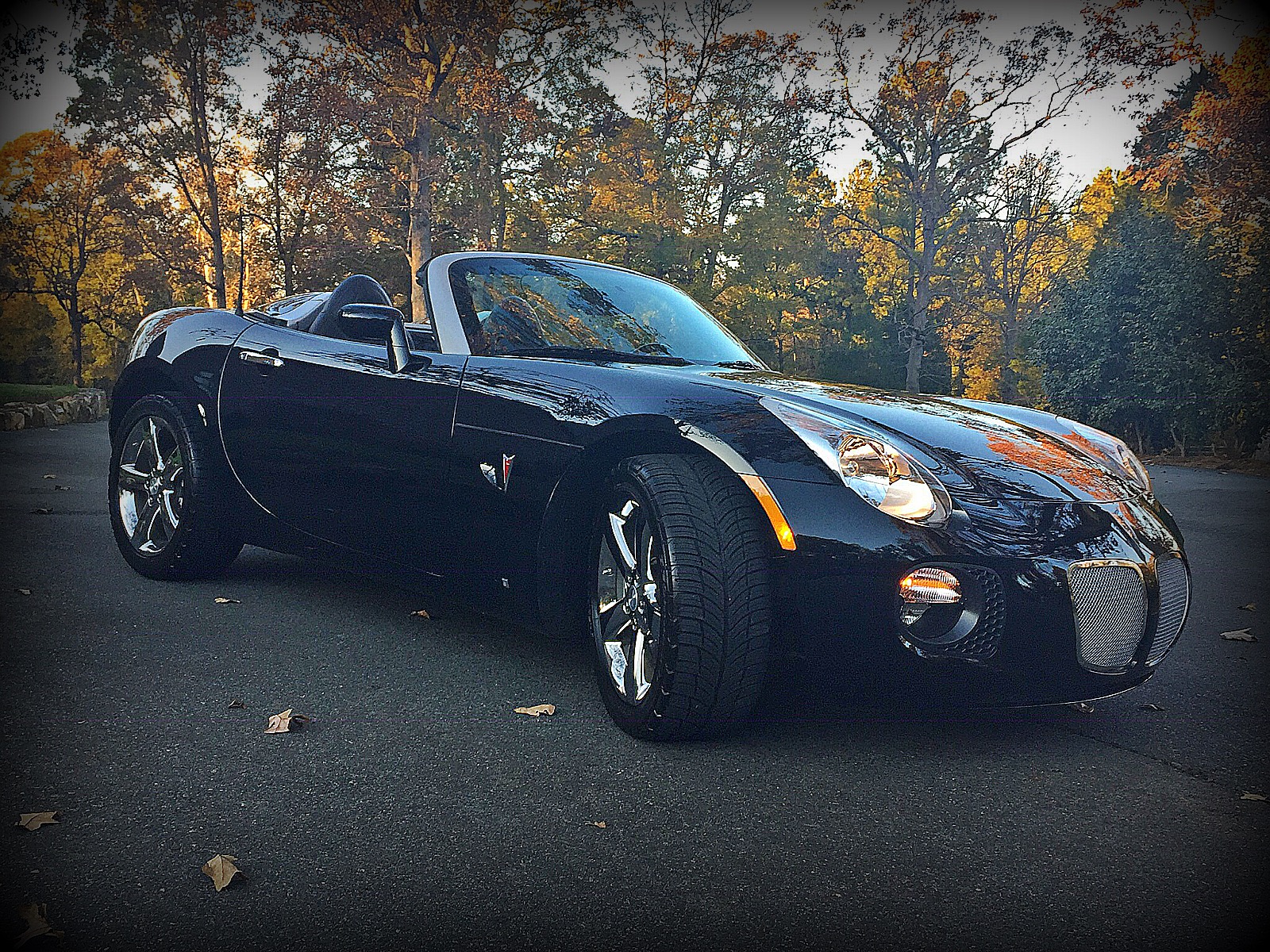 Used 2008 Pontiac Solstice GXP w/ Premium Package RWD image 14