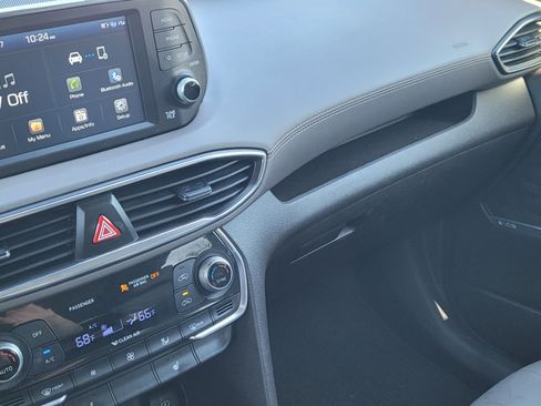 Used 2019 Hyundai Santa Fe Limited image 15