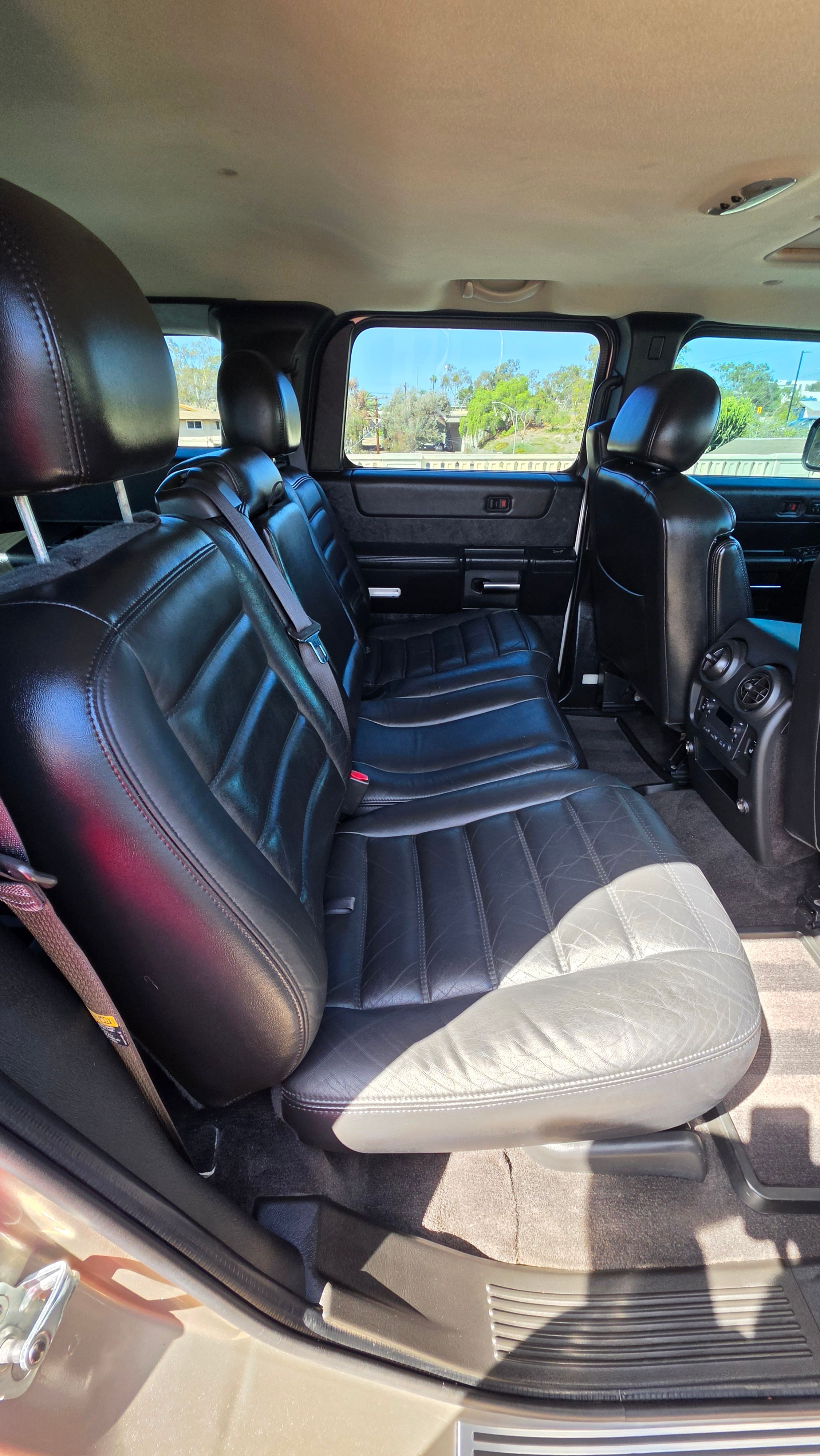 Used 2005 HUMMER H2 w/ Preferred Equipment Group AWD/4WD image 18