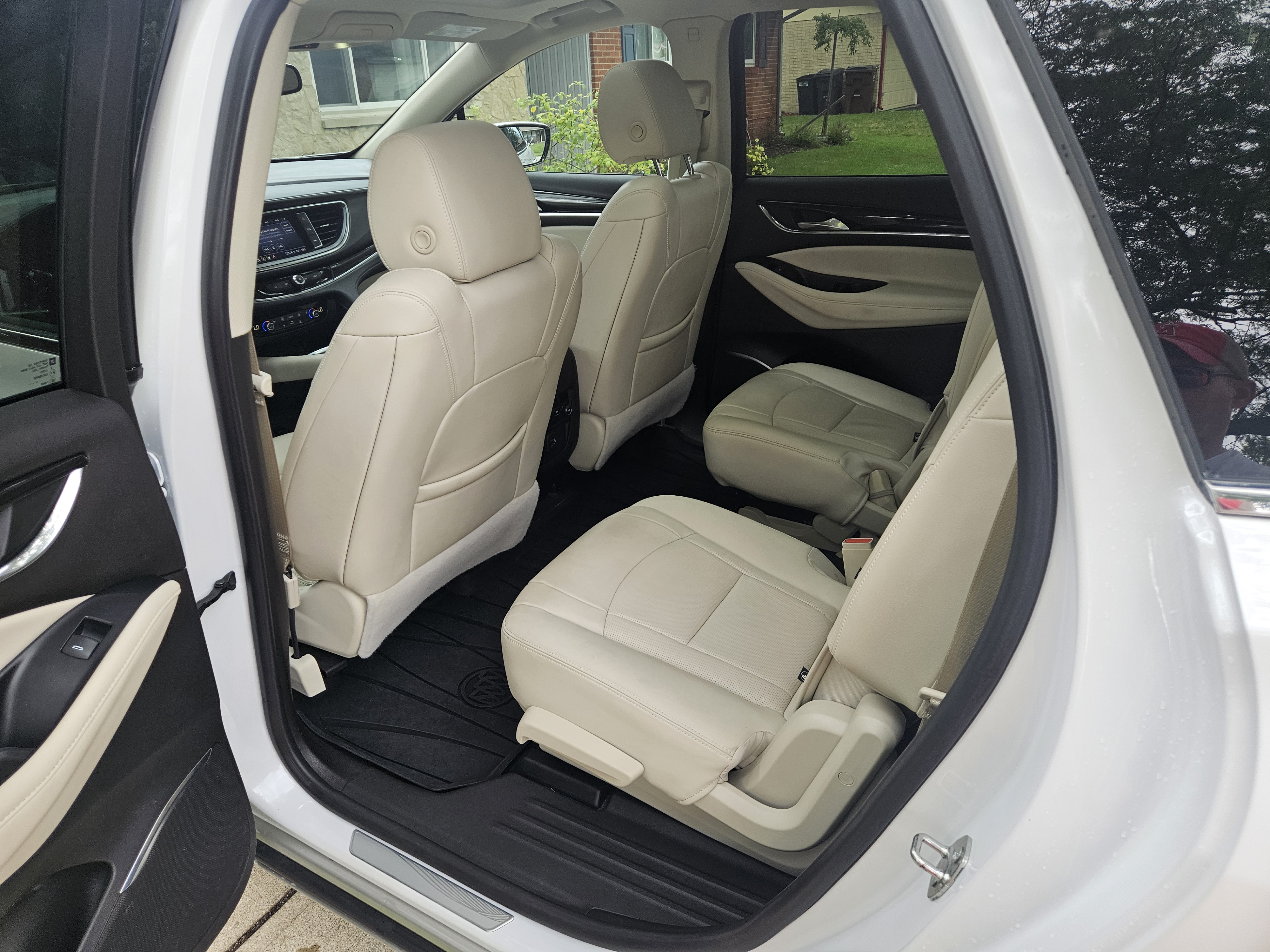 Used 2022 Buick Enclave Essence w/ Experience Buick Package AWD/4WD image 8