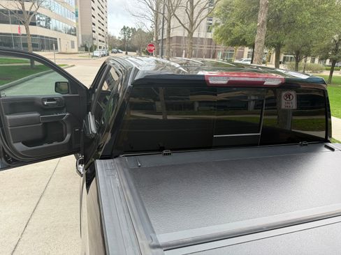 Used 2021 Chevrolet Silverado 1500 LT Trail Boss w/ Convenience Package II image 13