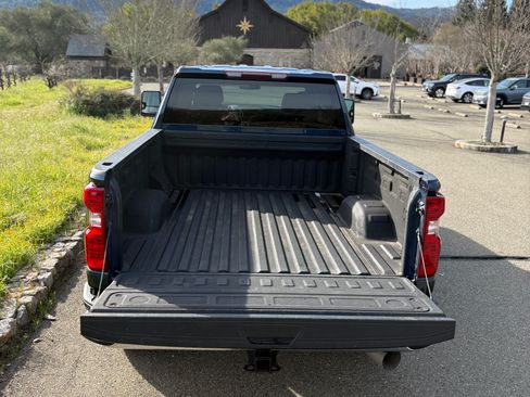 Used 2022 Chevrolet Silverado 2500 LT w/ Convenience Package image 14