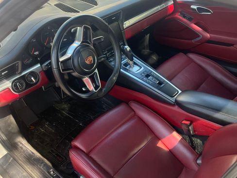 Used 2017 Porsche 911 Carrera image 10