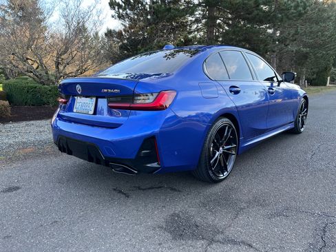 Used 2023 BMW M340i xDrive image 4