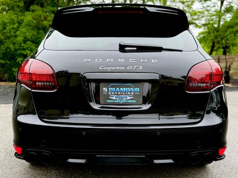 Used 2014 Porsche Cayenne GTS image 12