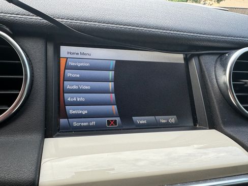 Used 2011 Land Rover LR4 HSE image 19