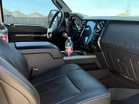 Used 2012 Ford F250 Lariat w/ Lariat Ultimate Pkg image 9