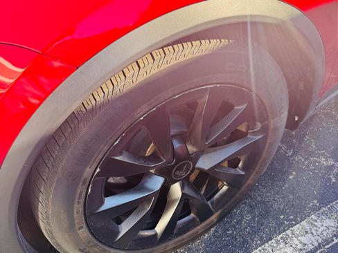 Used 2023 Tesla Model X image 20