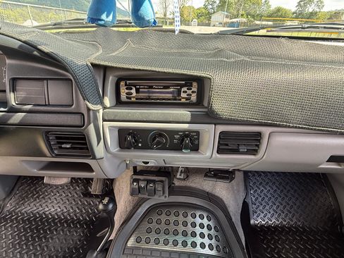Used 1996 Ford F250 4x4 SuperCab image 10