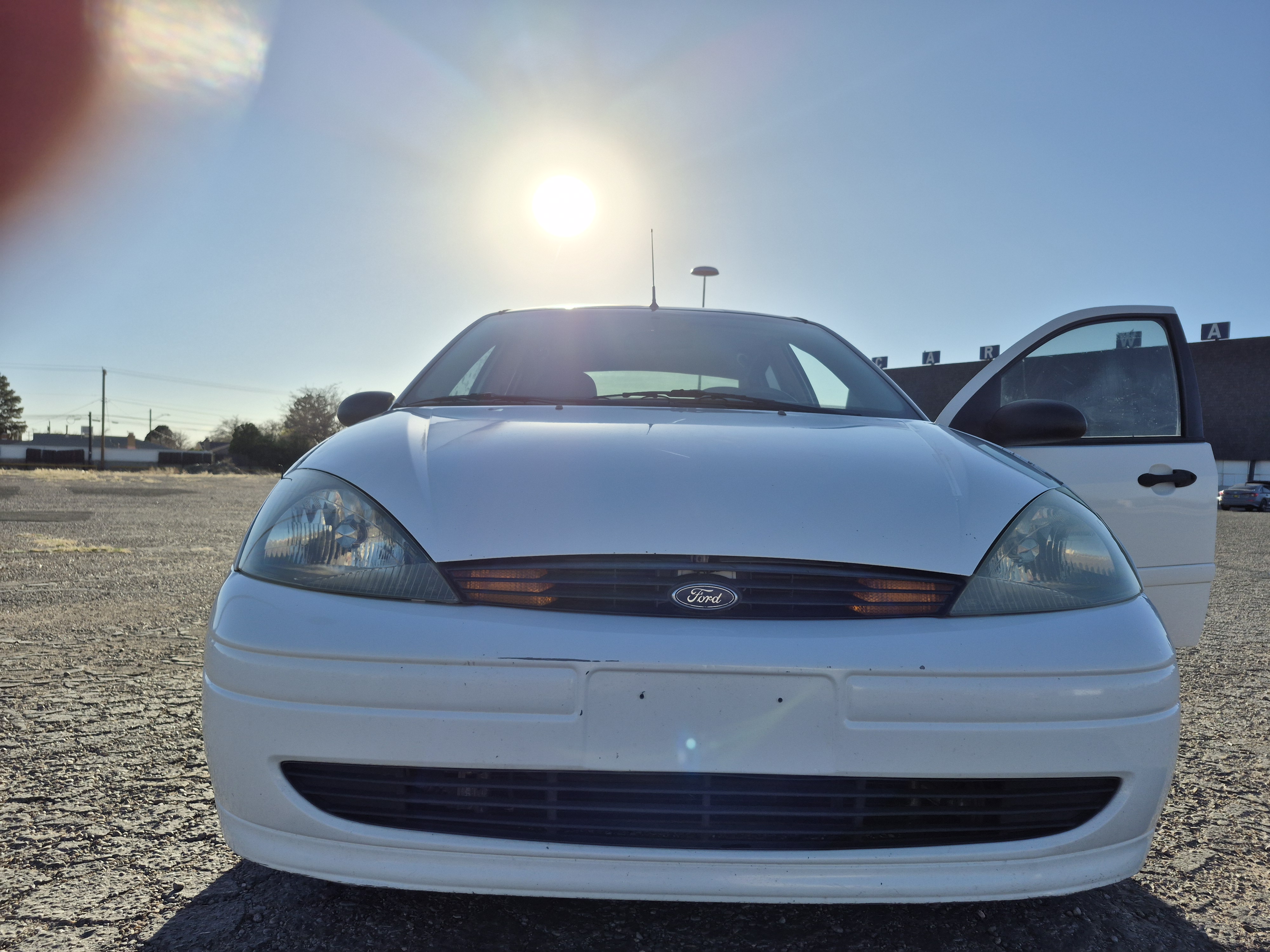 Used 2004 Ford Focus SE FWD image 1