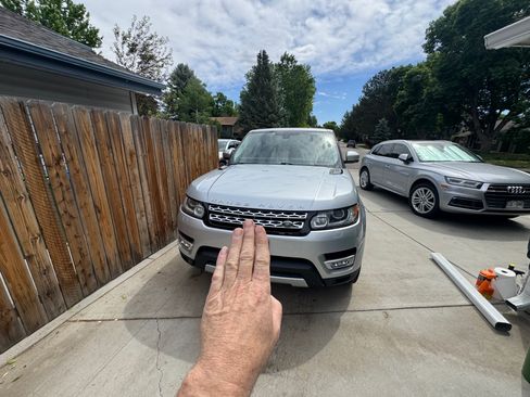 Used 2015 Land Rover Range Rover Sport HSE AWD/4WD image 8