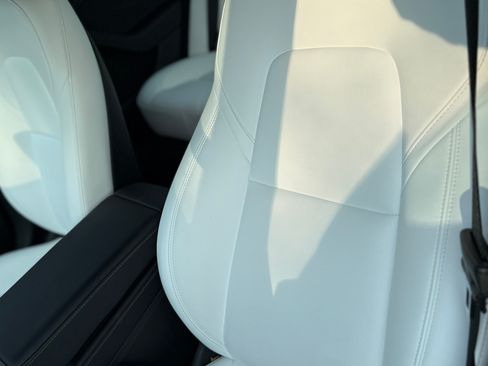 Used 2022 Tesla Model 3 Long Range image 17