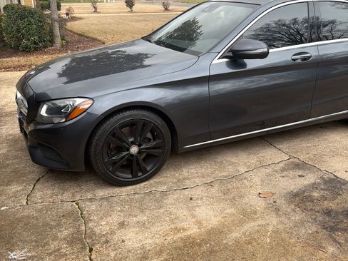 Used 2016 Mercedes-Benz C 300 Sedan image 2