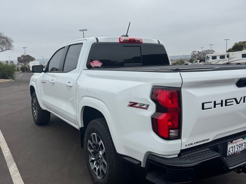 Used 2024 Chevrolet Colorado Z71 w/ Z71 Convenience Package 2 AWD/4WD image 5