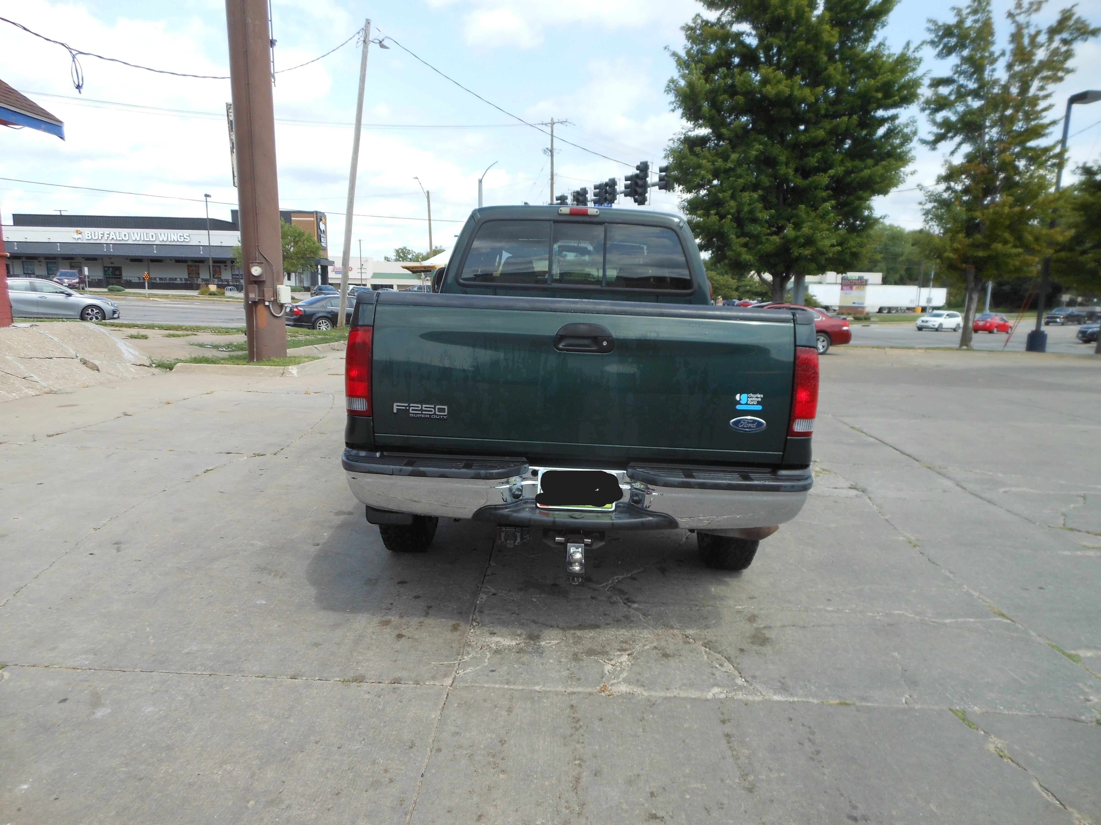 Used 2003 Ford F250 XLT AWD/4WD image 4