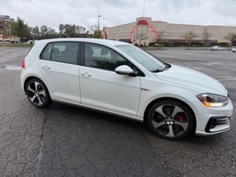 Used 2019 Volkswagen GTI S w/ Driver Assistance Package image 8