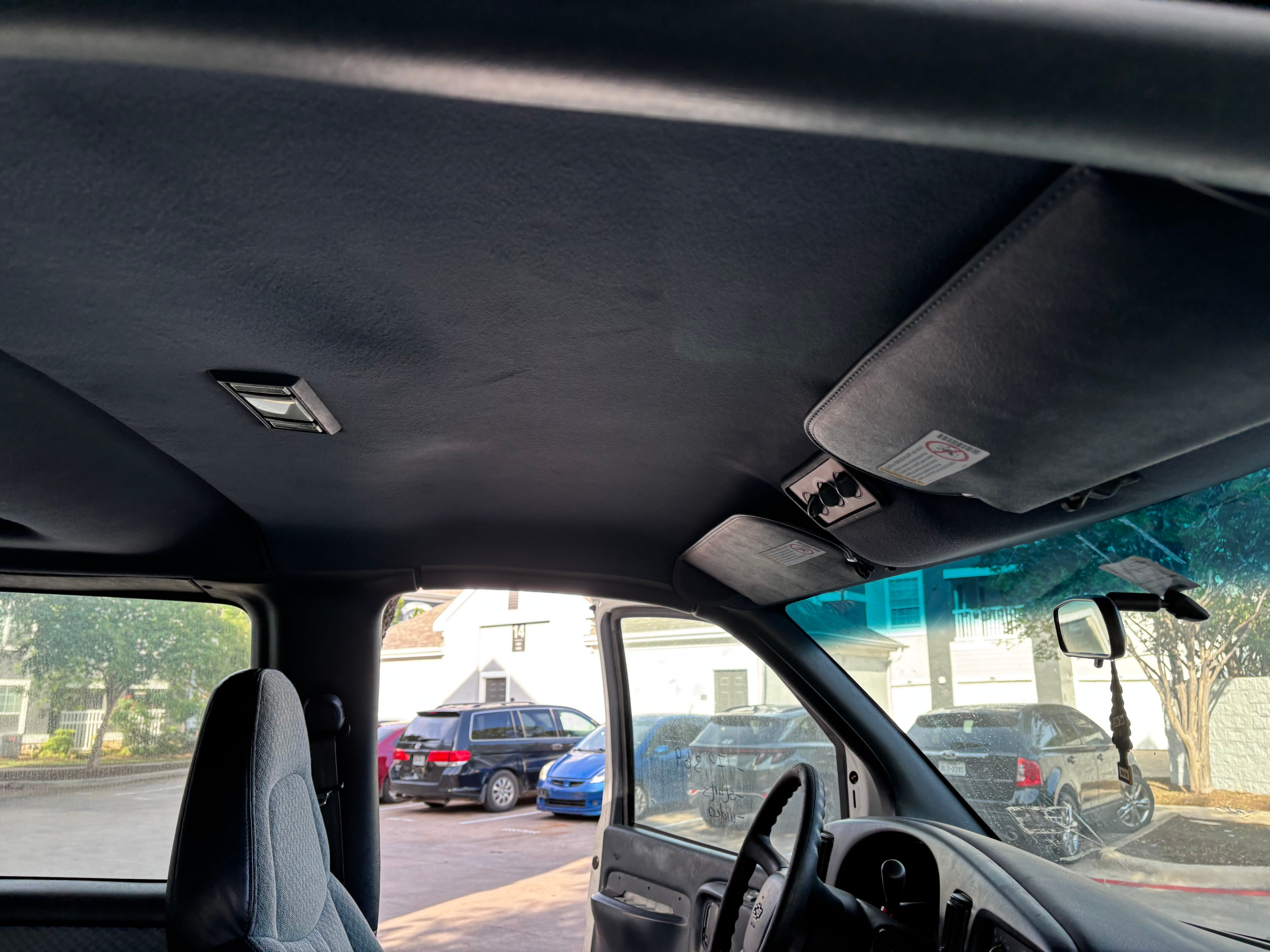 Used 2000 Chevrolet Express 2500 Passenger w/ LS Preferred Equipment Group RWD image 21