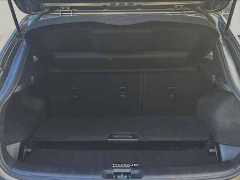 Used 2021 Nissan Rogue Sport SV image 16