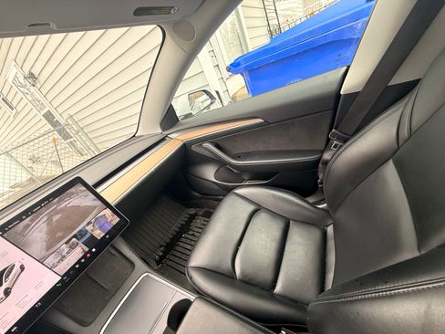 Used 2021 Tesla Model 3 Long Range image 10