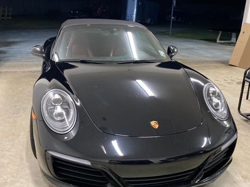 Used 2017 Porsche 911 Carrera image 2