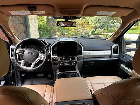 Used 2022 Ford F250 Lariat w/ Tremor Off-Road Package image 13