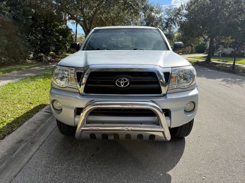 Used 2007 Toyota Tacoma PreRunner image 1