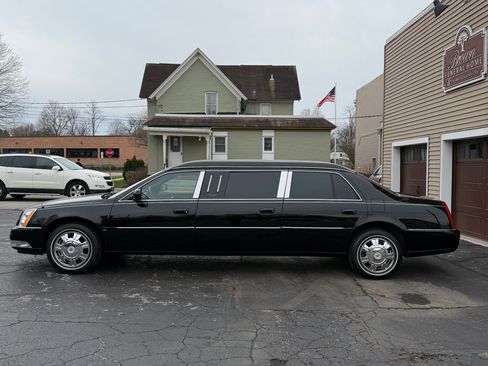 Used 2008 Cadillac DTS Limousine image 1