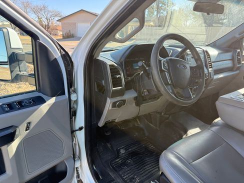 Used 2019 Ford F250 XL w/ Power Equipment Group image 9