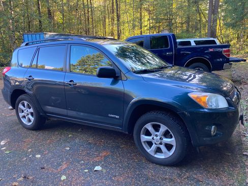 Used 2011 Toyota RAV4 Limited image 10