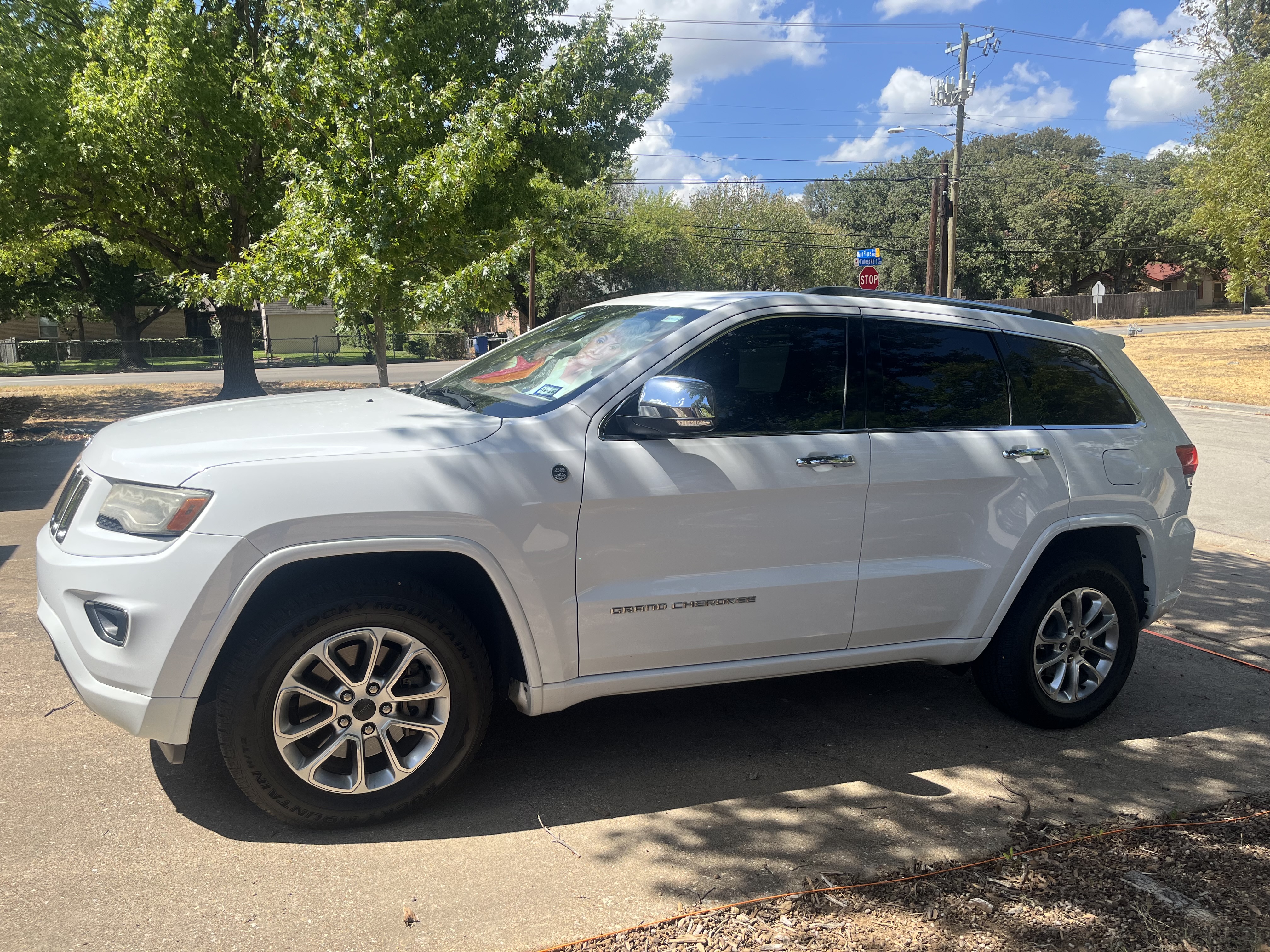 Used 2014 Jeep Grand Cherokee Overland w/ Advanced Technology Group AWD/4WD image 4
