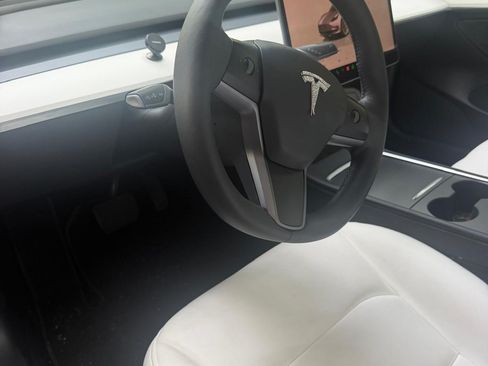 Used 2022 Tesla Model 3 Long Range AWD/4WD image 15