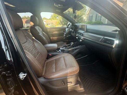 Used 2022 Kia Telluride SX w/ SX Prestige Package AWD/4WD image 11
