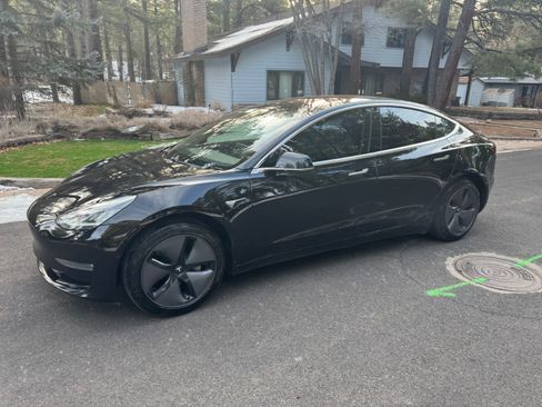 Used 2019 Tesla Model 3 Standard Range Plus image 2