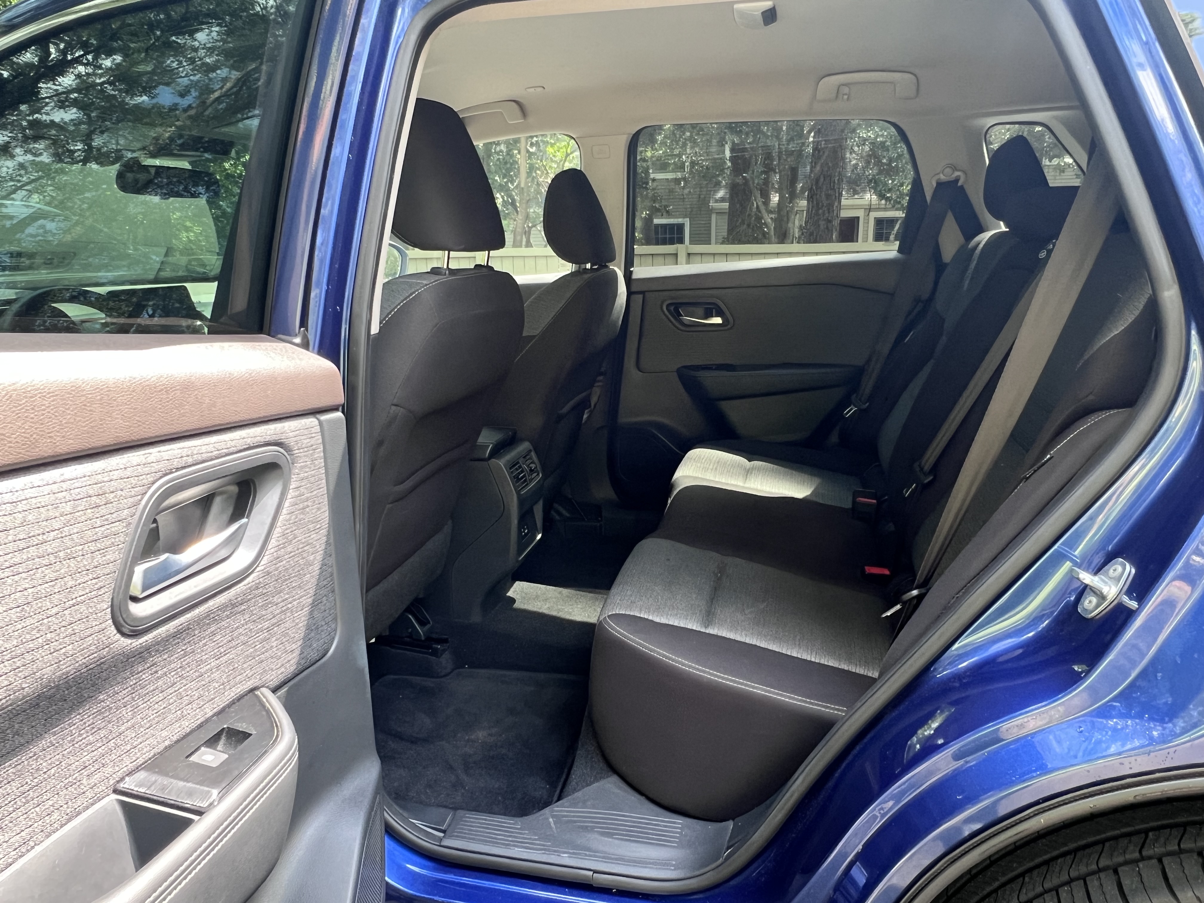 Used 2022 Nissan Rogue SV AWD/4WD image 10