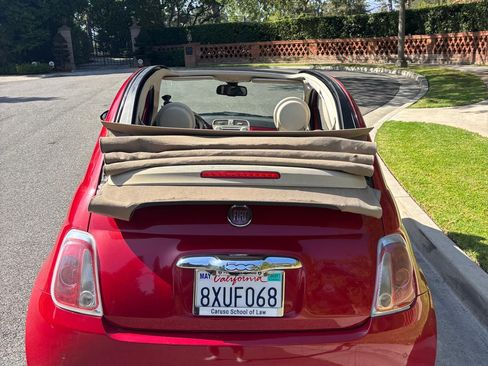 Used 2013 FIAT 500 Lounge w/ Luxury Leather Pkg FWD image 1