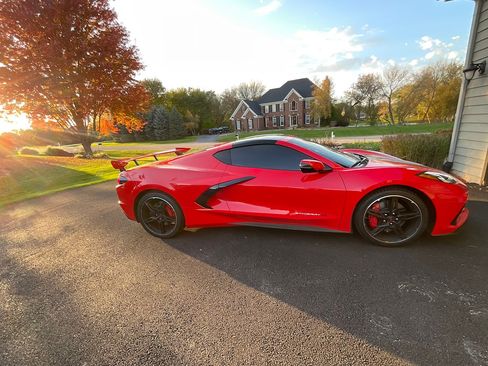 Used 2022 Chevrolet Corvette Stingray Preferred Cpe w/ Z51 Performance Package RWD image 19